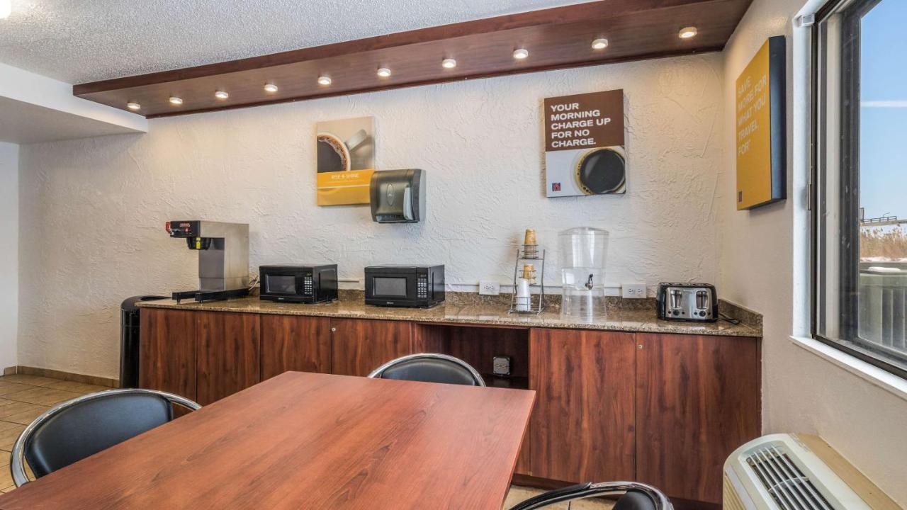 6-elk Grove Village, Il Hotel
